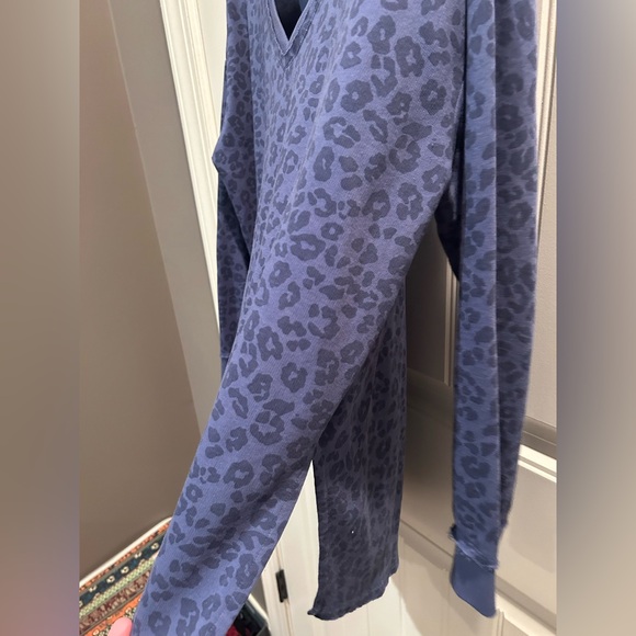 Z Supply LS animal print - Picture 4 of 6